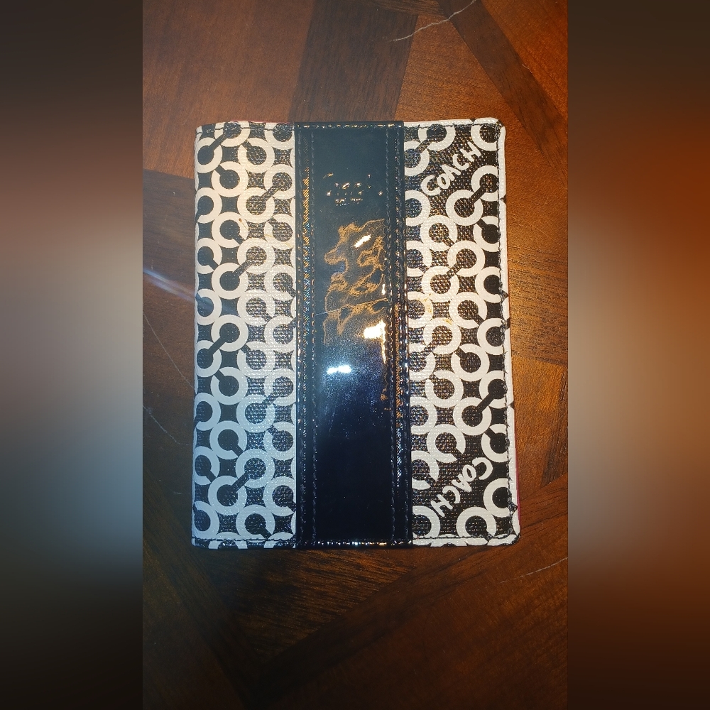 Coach Black & White Signature Patent-Trim Folio Case